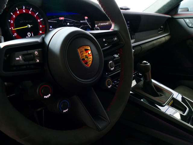 Porsche 911 2023 Benzine