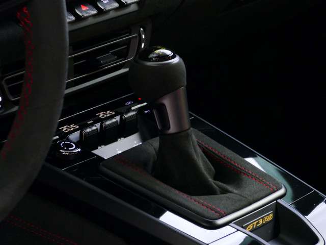 Porsche 911 2023 Benzine