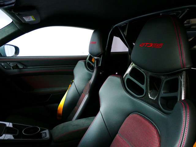 Porsche 911 2023 Benzine