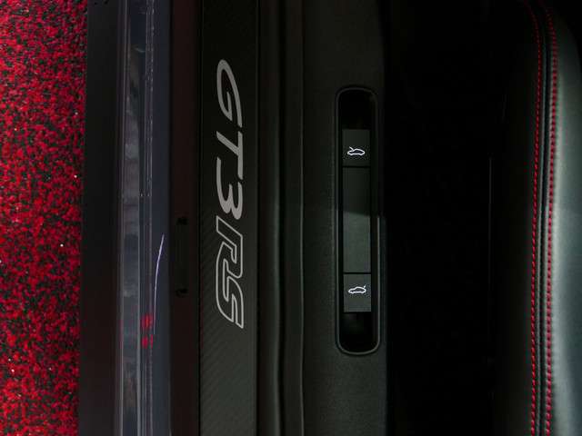 Porsche 911 2023 Benzine