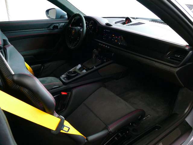 Porsche 911 2023 Benzine