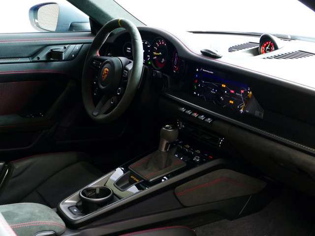 Porsche 911 2023 Benzine
