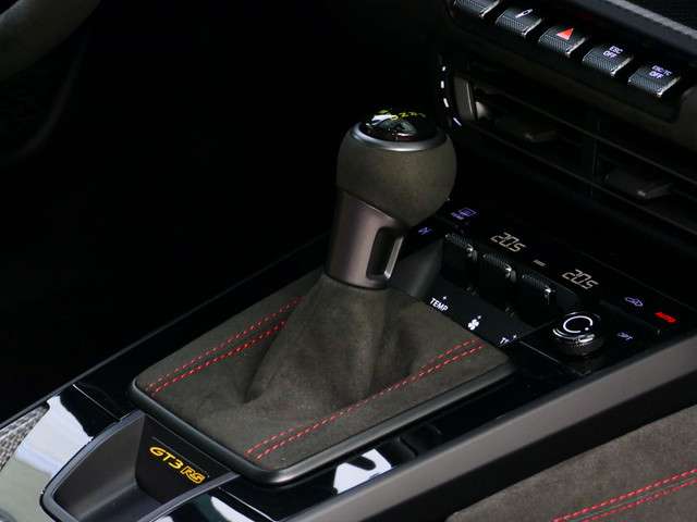 Porsche 911 2023 Benzine