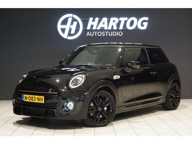 Mini Mini 2.0 Cooper S 180PK *HANDGESCHAKELD* + JCW KIT / KEYLESS