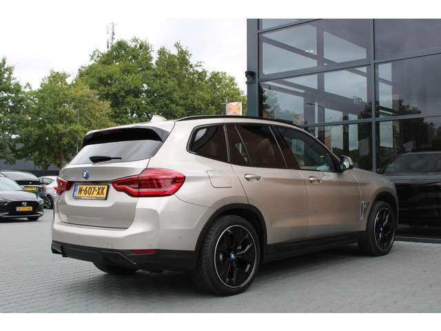 BMW iX3 3