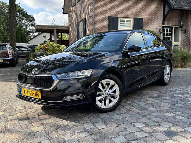 Skoda Octavia 1.0 TSI Bns Edition Plus ecc,1/2leer,digidash,lmv,navi,pdc,chroom
