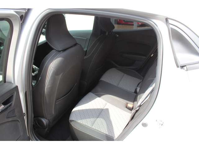 Renault Clio 2023 Benzine