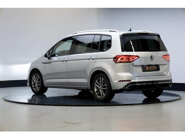 Volkswagen Touran 2