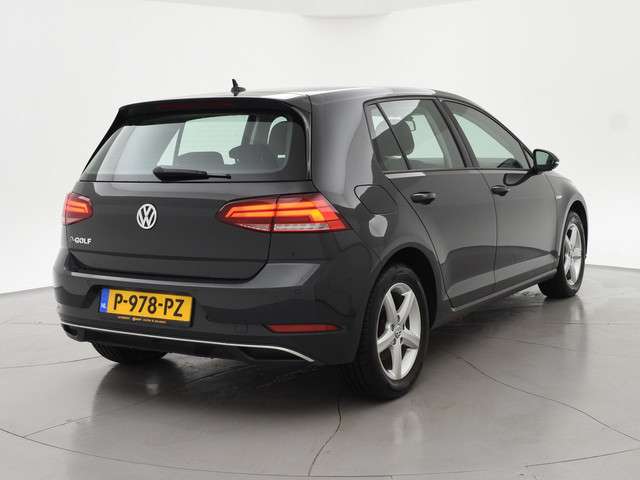 Volkswagen e-Golf 2