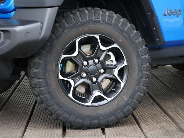 Jeep Wrangler 2
