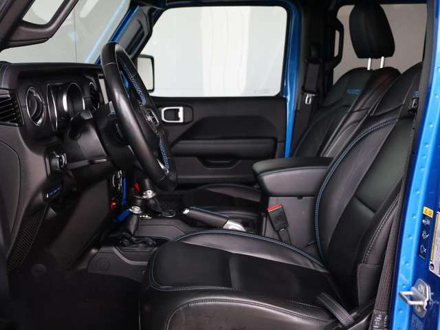 Jeep Wrangler 3