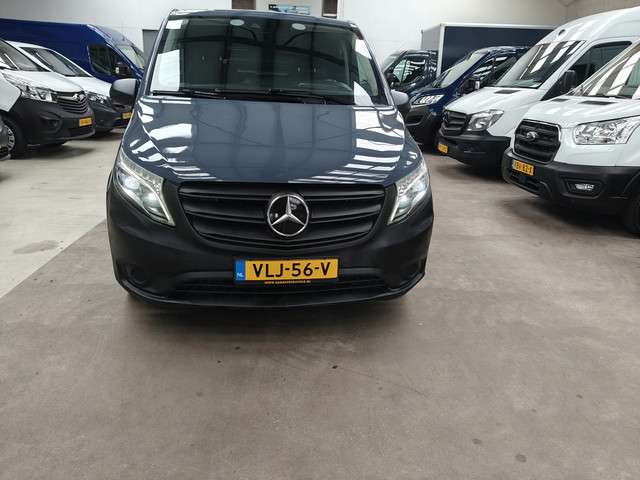 Mercedes-Benz Vito 2
