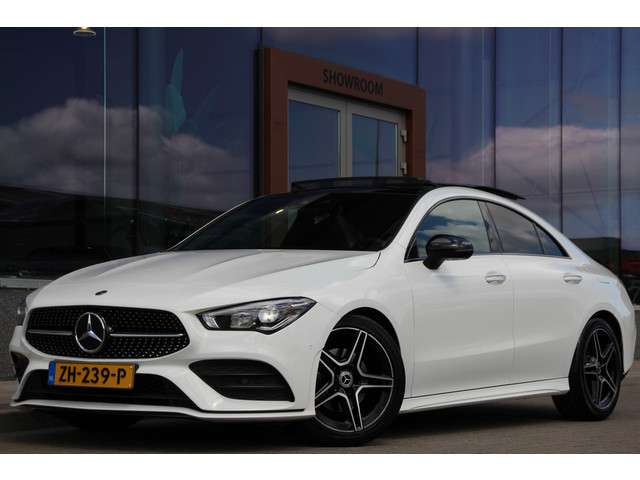 Mercedes-Benz CLA-klasse 180 AMG | Night pakket | Pano | Sfeerverlichting | Camera
