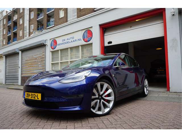 Tesla Model 3 leasen
