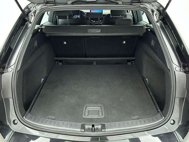 Toyota Corolla Touring Sports 3