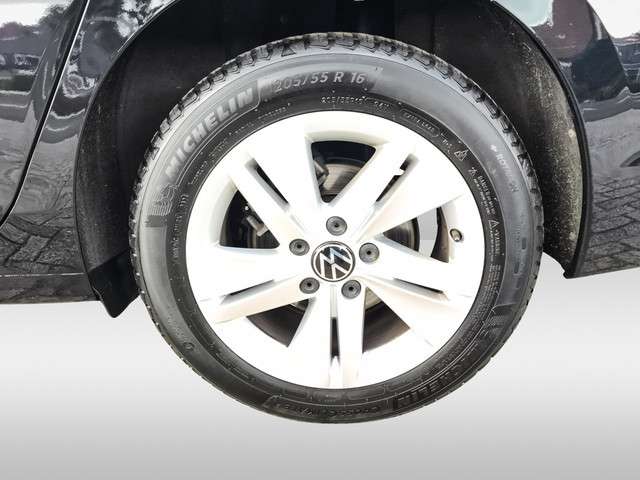 Volkswagen Golf 2021 Benzine