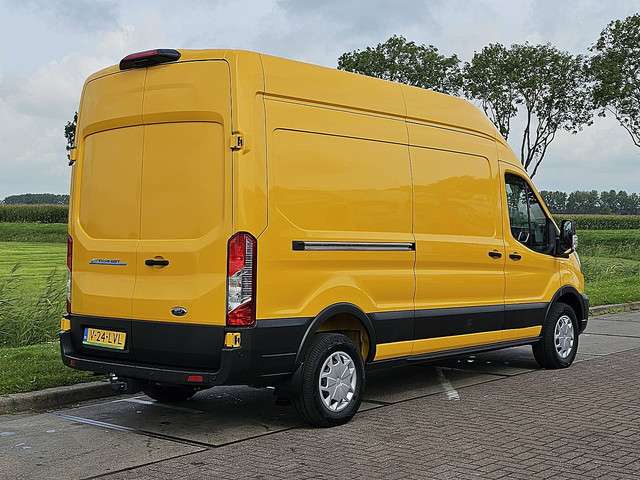Ford E-Transit 3