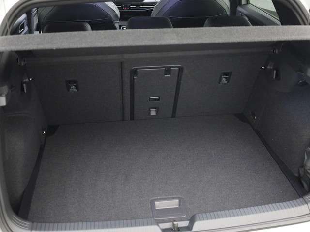 Volkswagen Golf 2024 Benzine