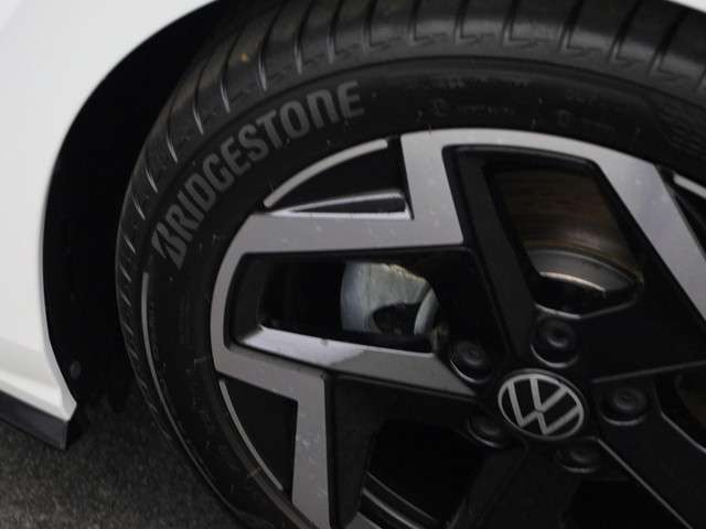 Volkswagen Golf 2024 Benzine
