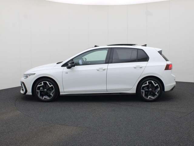 Volkswagen Golf 2024 Benzine