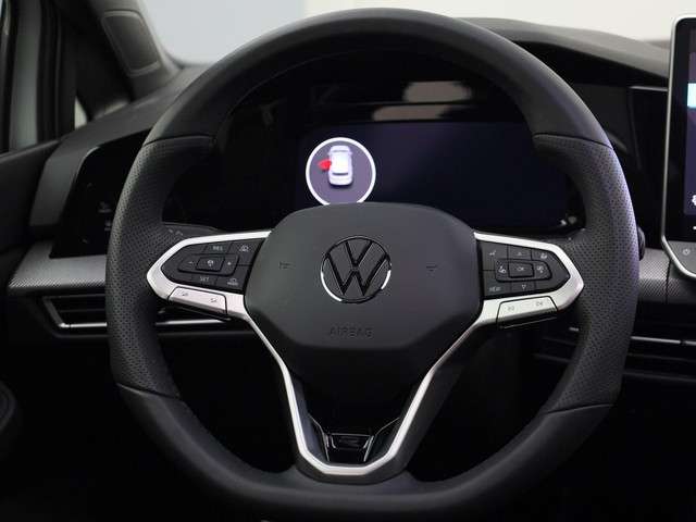 Volkswagen Golf 2024 Benzine