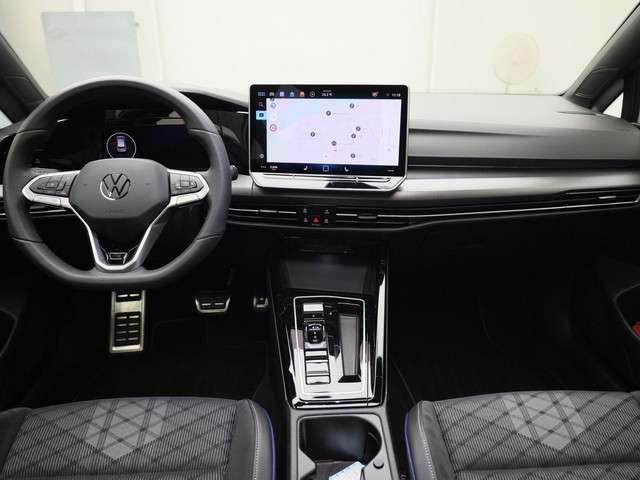 Volkswagen Golf 2024 Benzine