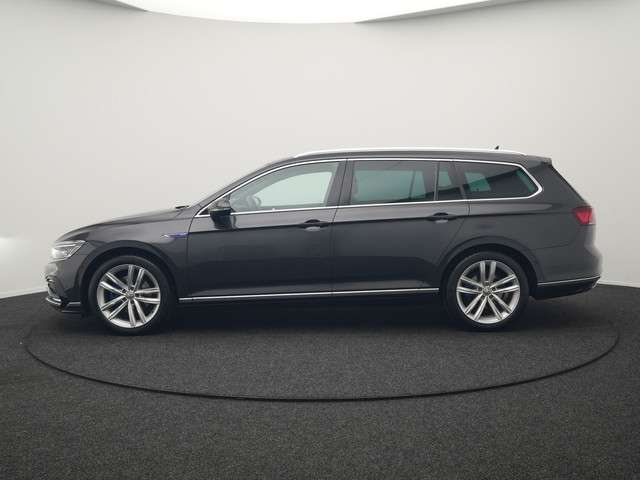 Volkswagen Passat 2