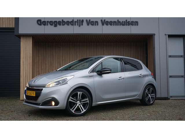 Peugeot 208 1.2 110pk 5Drs PureTech GT-line Navi App-Connect 17inch LM A-Camera Trekhaak H-Leder *Zeer Nette 208* NL auto!
