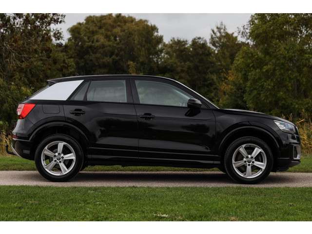 Audi Q2 3