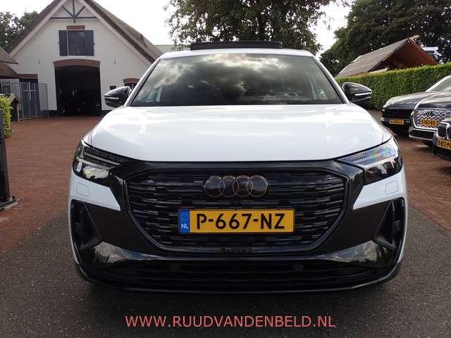 Audi Q4 e-tron 2