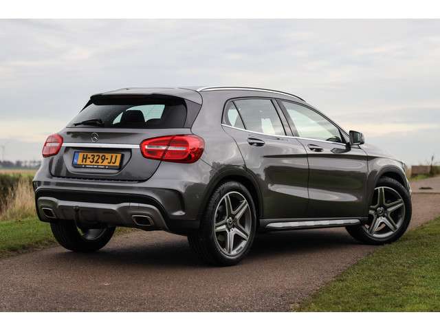 Mercedes-Benz GLA 2