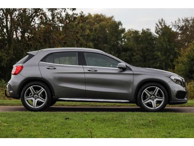 Mercedes-Benz GLA 3