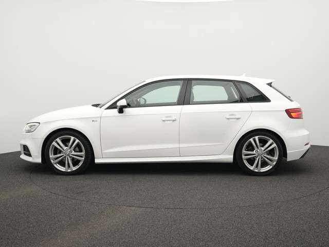 Audi A3 2018 Benzine
