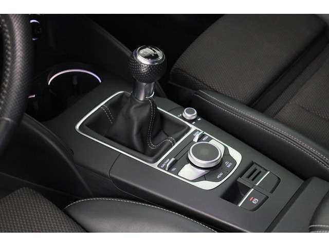 Audi A3 2018 Benzine