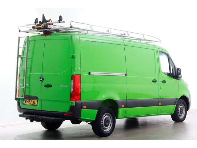 Mercedes-Benz Sprinter 2