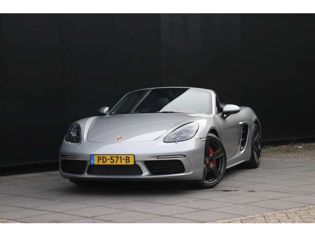 Porsche 718 2
