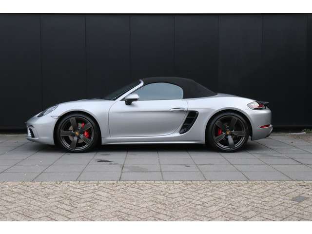 Porsche 718 3