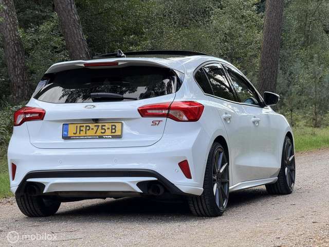 Ford Focus 2