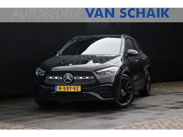 Mercedes-Benz GLA-klasse 180 AMG Line | PANO | CAMERA | NAVI | CRUISE | LMV |