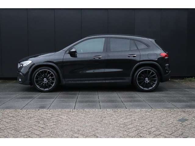 Mercedes-Benz GLA 2