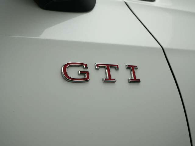 Volkswagen Golf 2024 Benzine