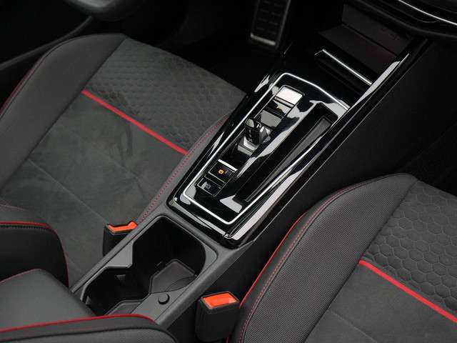 Volkswagen Golf 2024 Benzine