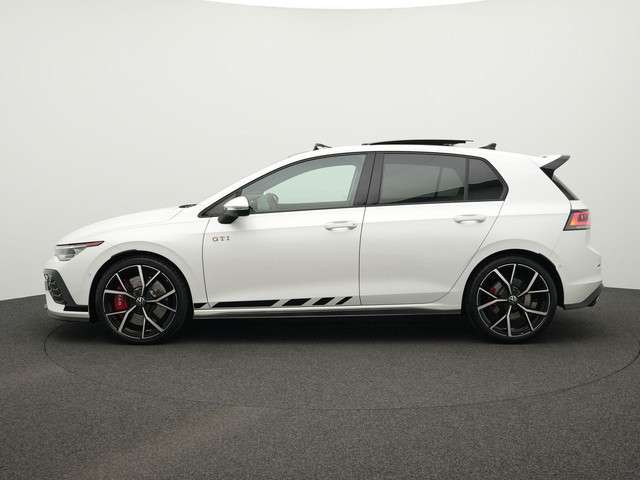 Volkswagen Golf 2024 Benzine