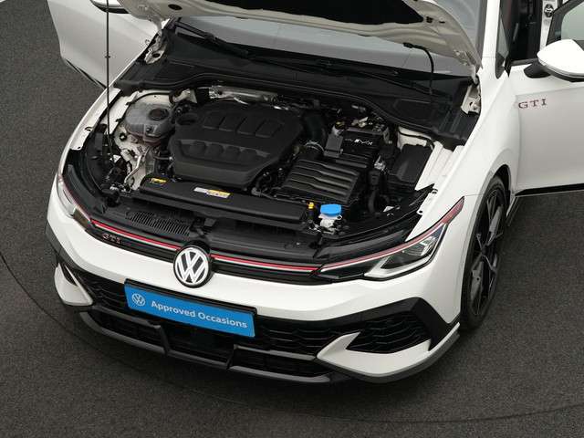 Volkswagen Golf 2024 Benzine