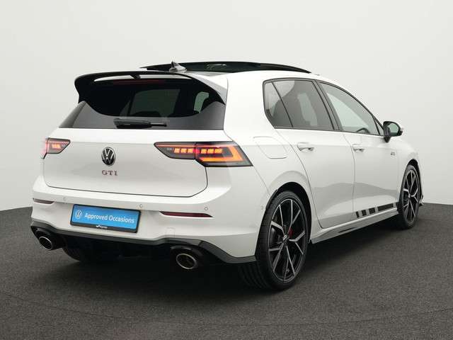 Volkswagen Golf 2024 Benzine