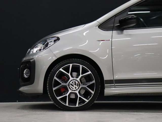 Volkswagen up! 3