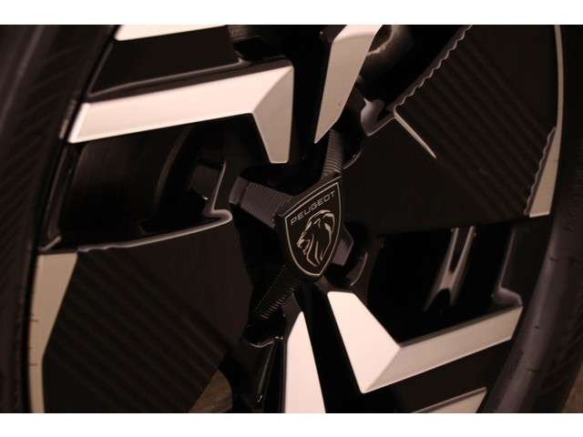 Peugeot 2008 2024 Benzine