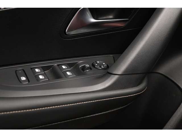 Peugeot 2008 2024 Benzine