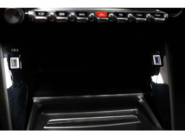 Peugeot 2008 2024 Benzine