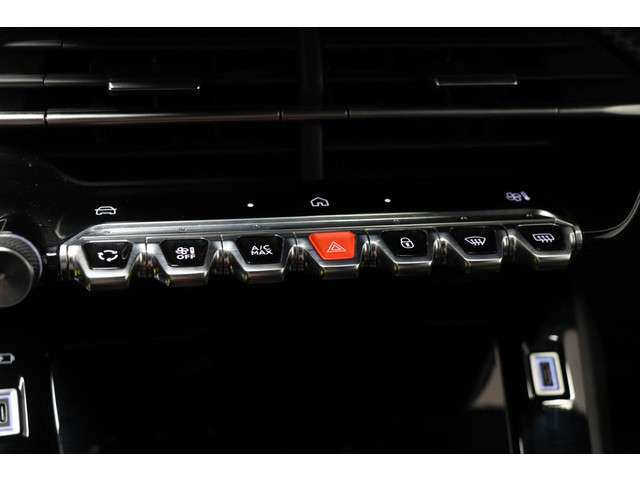 Peugeot 2008 2024 Benzine